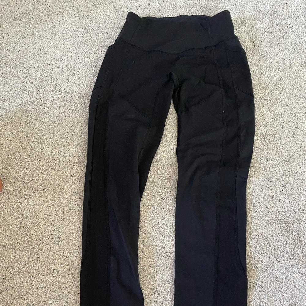 Lululemon high rise with pockets size 6